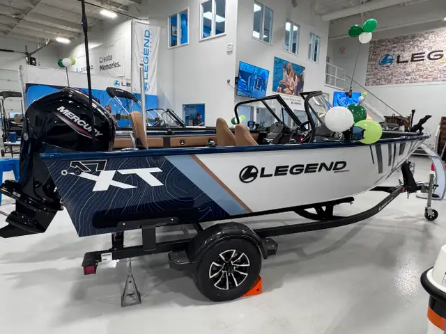 2025 Legend 17 XT  in Powerboats & Motorboats in Barrie - Image 8