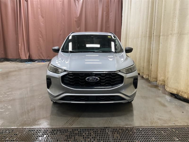 2023 Ford Escape ST-Line AWD - Remote Start - Heated Seats in Cars & Trucks in Fort McMurray - Image 2