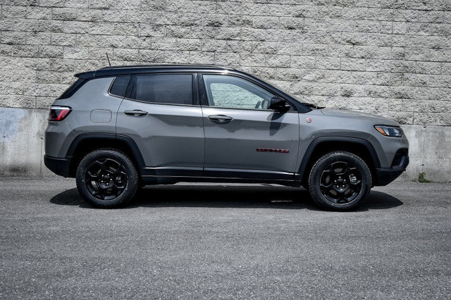 2024 Jeep Compass Trailhawk • LEATHER SEATS • 4G WI-FI in Cars & Trucks in Kingston - Image 2