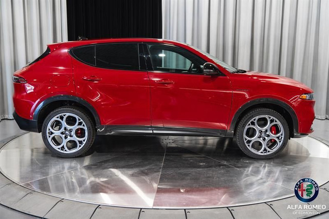 2024 Alfa Romeo Tonale Veloce in Cars & Trucks in Edmonton - Image 4