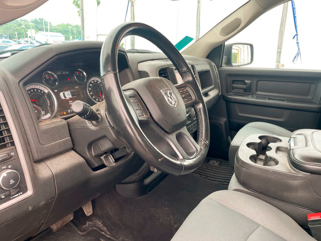2023 Ram 1500 Classic SXT V6 4X4 *SIEGES / VOLANT CHAUFF* CARPLA in Cars & Trucks in Laurentides - Image 3