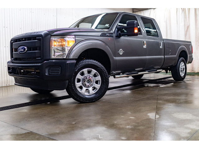 2014 Ford F-250 4x4 Crew Cab XL Longbox Diesel in Cars & Trucks in Grande Prairie - Image 4