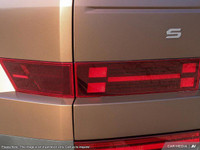 This Hyundai Santa Fe has a trusty Intercooled Turbo Regular Unleaded I-4 2.5 L/152 engine powering... (image 9)