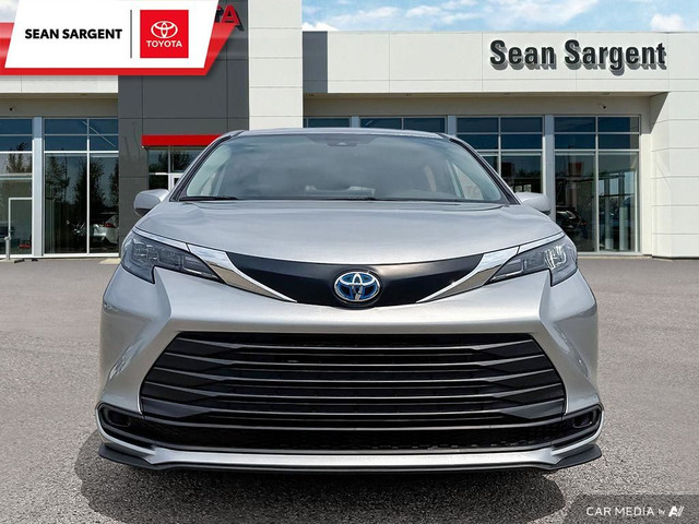 2025 Toyota Sienna XLE 8-Passenger FWD for sale in Cars & Trucks in Grande Prairie - Image 2