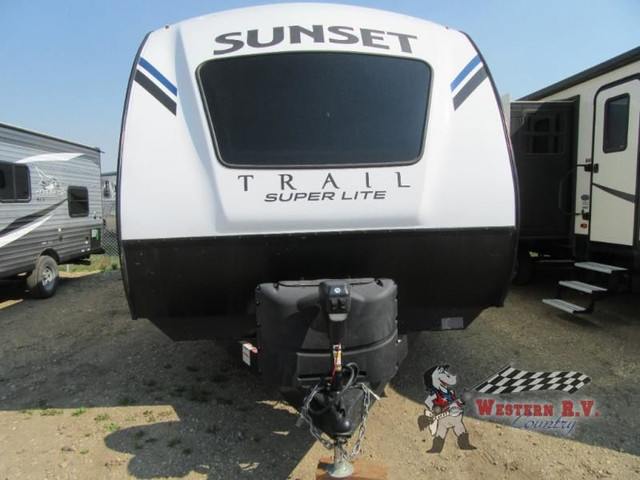 2021 CrossRoads RV Sunset Trail 285CK in Travel Trailers & Campers in Grande Prairie - Image 3