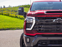 Welcome To Sherwood Park Chevrolet. The #1 Volume Chevrolet Dealer in Canada. This Chevrolet SILVERA... (image 3)