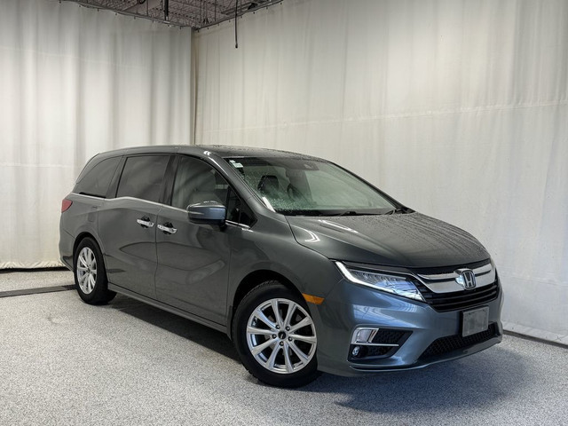 2019 Honda Odyssey Touring - Remote Start, Third Row Seat, NAV,  in Cars & Trucks in Strathcona County - Image 2