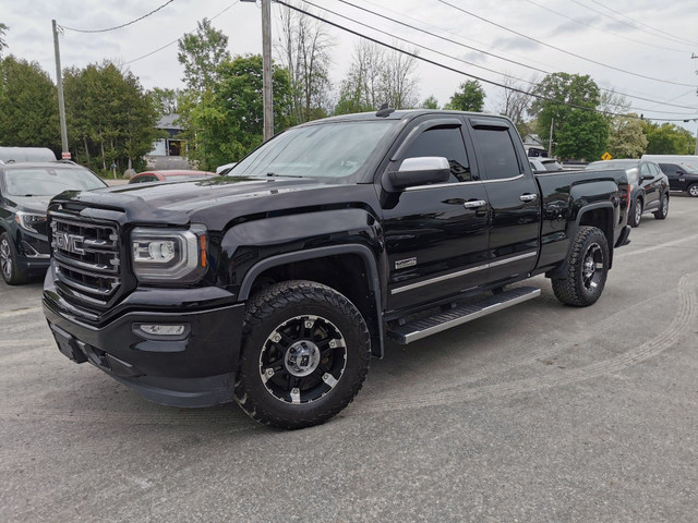 2016 GMC Sierra 1500 SLE in Cars & Trucks in Belleville