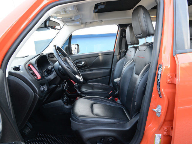 2016 Jeep Renegade Trailhawk 4x4, Heated Leather, Nav,  in Cars & Trucks in Calgary - Image 2