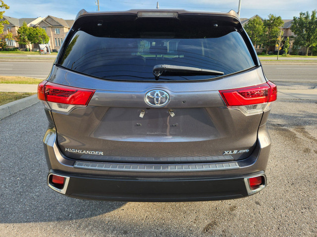 2018 Toyota Highlander AWD XLE 8 Pass | Leather| Sunroof| Camera in Cars & Trucks in City of Toronto - Image 4