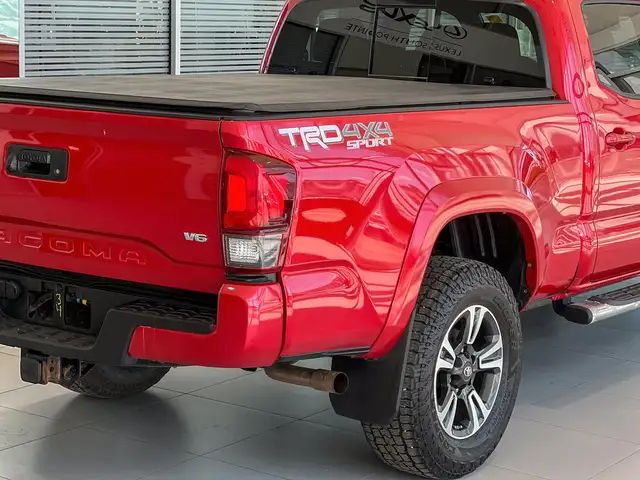 2018 Toyota Tacoma TRD SPORT 4x4 Double Cab dans Autos et camions dans Ville d’Edmonton - Image 6