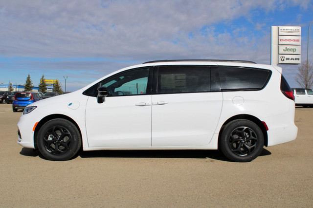 2024 Chrysler Pacifica Hybrid Premium S Appearance | Nappa Leath in Cars & Trucks in Edmonton - Image 4