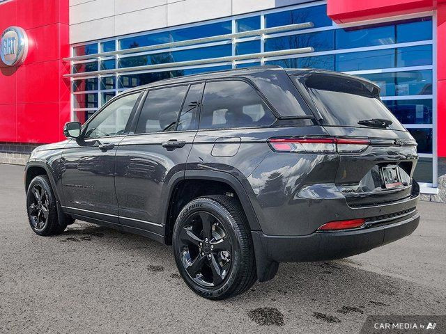 2024 Jeep Grand Cherokee Altitude in Cars & Trucks in Guelph - Image 4