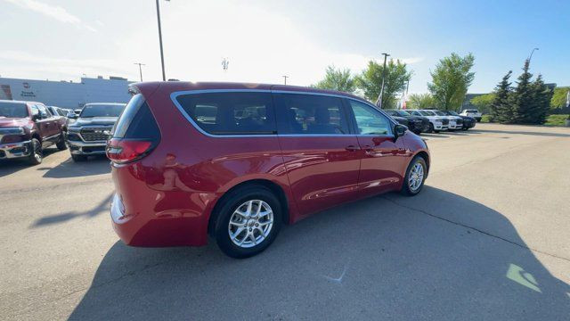 2024 Chrysler Pacifica Touring-L | Remote Start | Apple CarPlay in Cars & Trucks in Edmonton - Image 3