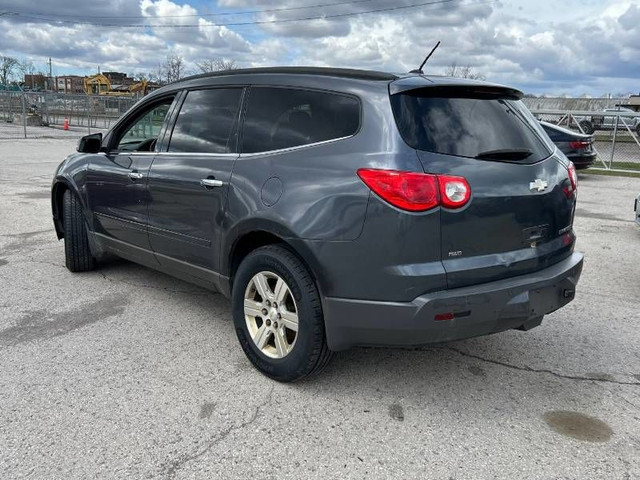2010 CHEVROLET TRAVERSE LT | AWD | AS TRADED in Cars & Trucks in Barrie - Image 4