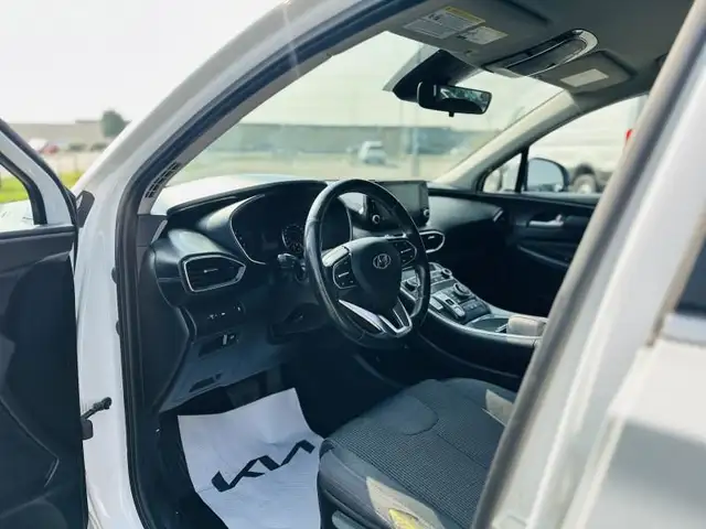 2021 Hyundai Santa Fe ESSENTIAL in Cars & Trucks in Stratford - Image 16
