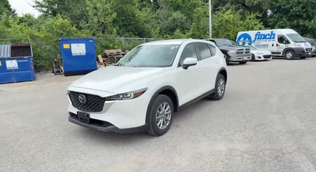 2024 Mazda CX-5 GX w/o CD LOW MILEAGE | LIKE NEW | HEATED SEA... in Cars & Trucks in London