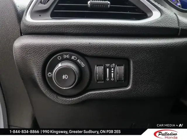 2019 Chrysler Pacifica Limited in Cars & Trucks in Sudbury - Image 16