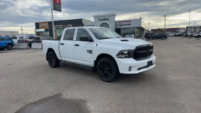 2022 Ram 1500 Classic63860078407425121