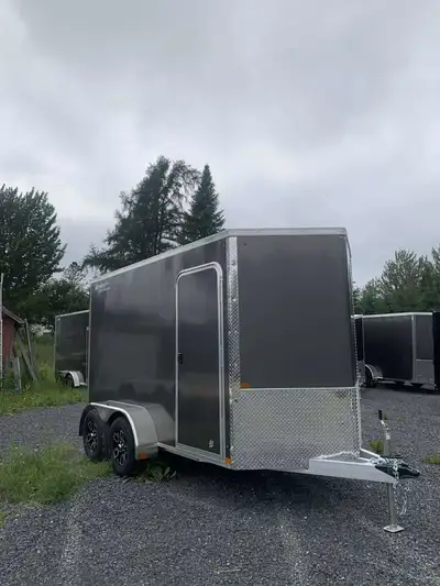 sell cargo trailer enclosed trailer remorque trailer fermé no- galvanize + also some utility galvani...