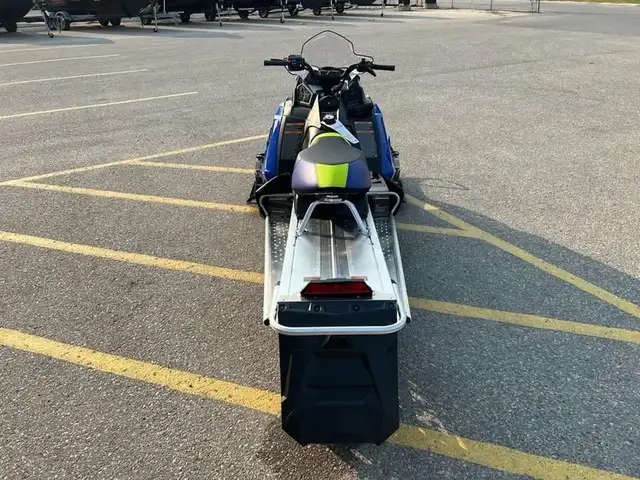 NEW 2024 Polaris SwitchBack 550 SPORT 144- $71 B/W in Snowmobiles in Strathcona County - Image 10