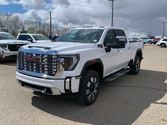 2025 GMC Sierra 3500HD in Cars & Trucks in Medicine Hat - Image 3