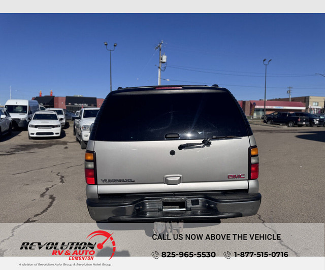 2006 GMC Yukon XL SL 1500 dans Autos et camions  à Ville d’Edmonton - Image 3