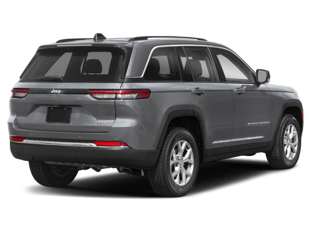 2022 Jeep Grand Cherokee in Cars & Trucks in Strathcona County - Image 4