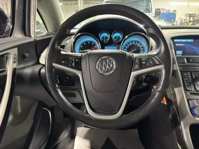2015 BUICK Verano Base/ONE OWNER/SEMI-CUIR/AC/MAGS/CRUISE/CAMERA in Cars & Trucks in City of Montréal - Image 12