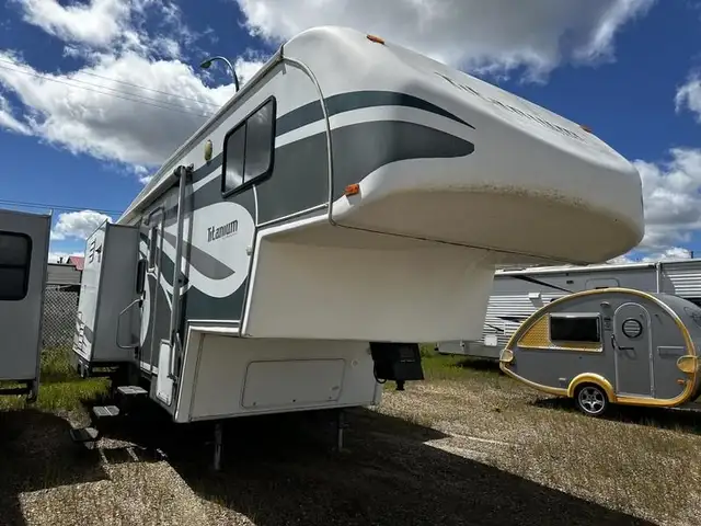 2006 Titanium 26E31DS in Travel Trailers & Campers in Saskatoon - Image 2