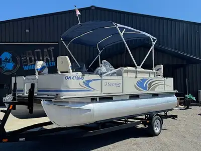 ONLY 200 HOURS! 18' LOWE SUNCRUISER FISH N' CRUISE PONTOON 40HP MERCURY 4-STROKE EFI BIGFOOT EDITION...