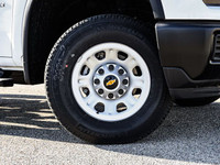 Welcome To Sherwood Park Chevrolet. The #1 Volume Chevrolet Dealer in Canada. This Chevrolet SILVERA... (image 5)