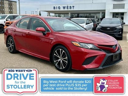 2019 Toyota Camry HYBRID SE + w/LEATHER TRIMMED SEATS & MOONROOF in Cars & Trucks in Edmonton