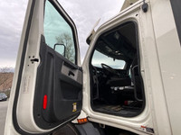 2019 FREIGHTLINER T11664ST;Heavy Duty Trucks - CONVENTIONAL W/O SLEEPER Penske Location 632 BELGRAVE... (image 8)