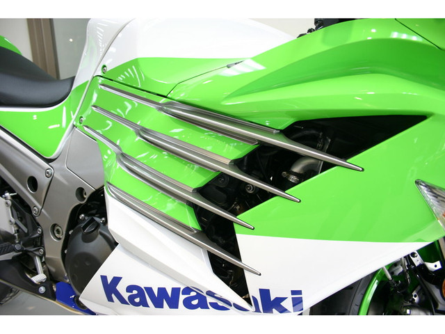  2024 Kawasaki ZX1400 Ninja ZX-14 in Sport Bikes in Guelph - Image 4