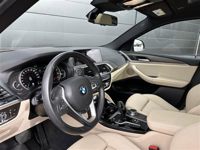  2019 BMW X4 in Cars & Trucks in Québec City - Image 3