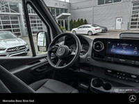 Mercedes-Benz Rive-Sud, la destination Mercedes-Benz par excellence. Bienvenue en première classe. D... (image 8)