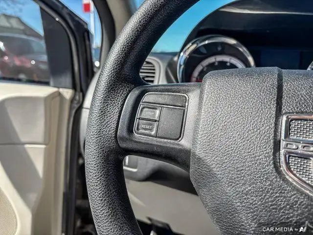 2019 Dodge Grand Caravan Canada Value Package in Cars & Trucks in Brantford - Image 19