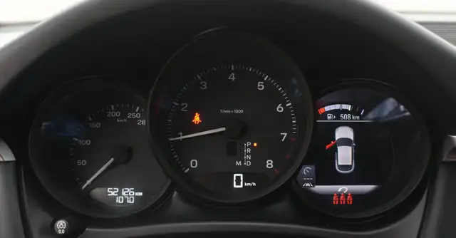 2022 Porsche Macan Base, Sunroof, Navigation, Red Interior, Navi in Cars & Trucks in Oakville / Halton Region - Image 18