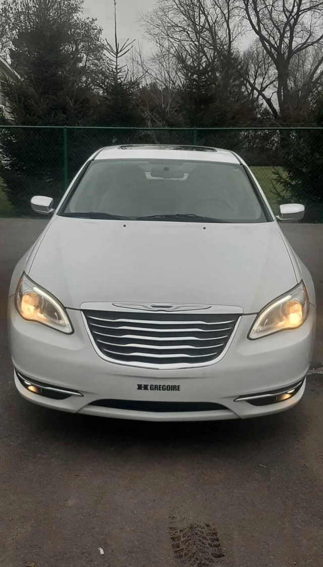 2011 Chrysler 200 Limited in Cars & Trucks in Thetford Mines - Image 2