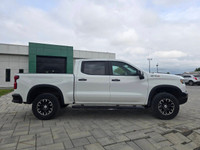 Engine: 8 Cylinder Engine 6.2L/376CI L/100Km City: 16.7 L/100Km Hwy: 14.1 Safety Equipment Daytime R... (image 3)