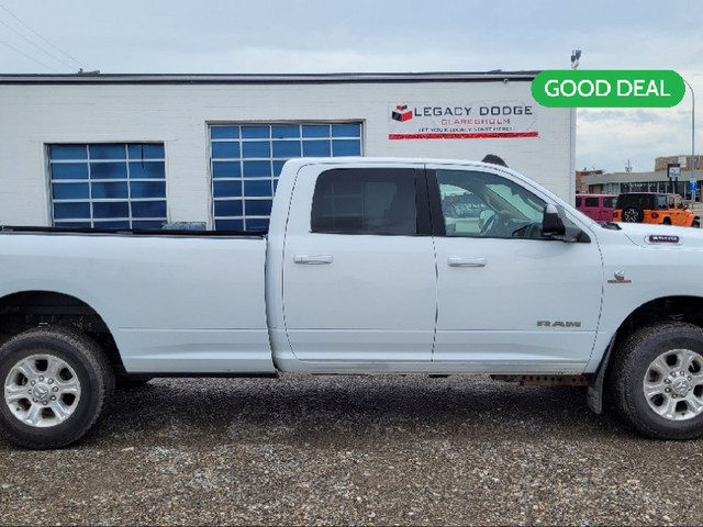 2020 Ram 3500 Big Horn - Tow Hitch - Rear Camera in Cars & Trucks in Lethbridge - Image 4