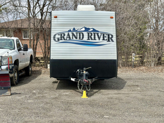 2021 Gulfstream Grand River 18BH Sleeps 4 Adults in Cars & Trucks in Mississauga / Peel Region - Image 2