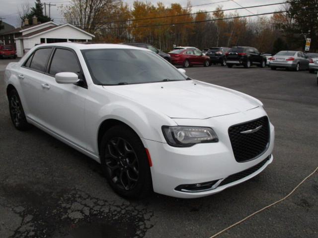  2018 Chrysler 300S 300S AWD GPS TOIT PANO CUIR SIEGE CHAUFF ET  in Cars & Trucks in Granby