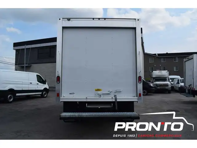 2022 Ford Transit T-250 ** Cube 12 pieds ** Roue Simple ** Garan in Cars & Trucks in Laval / North Shore - Image 9