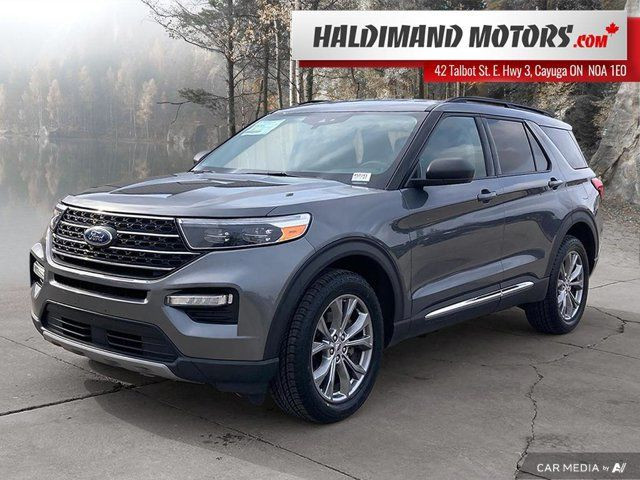 2022 Ford Explorer XLT in Cars & Trucks in Hamilton