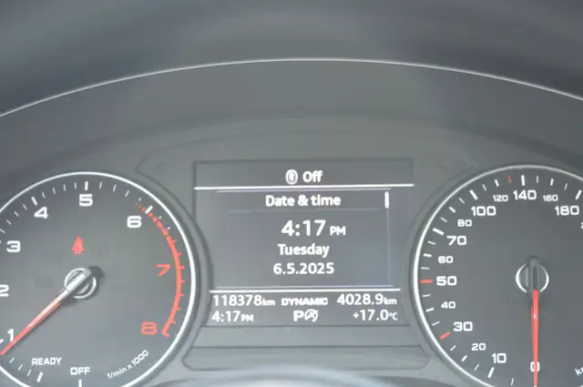 2017 Audi A4 4dr Sdn Auto Komfort quattro in Cars & Trucks in Markham / York Region - Image 29