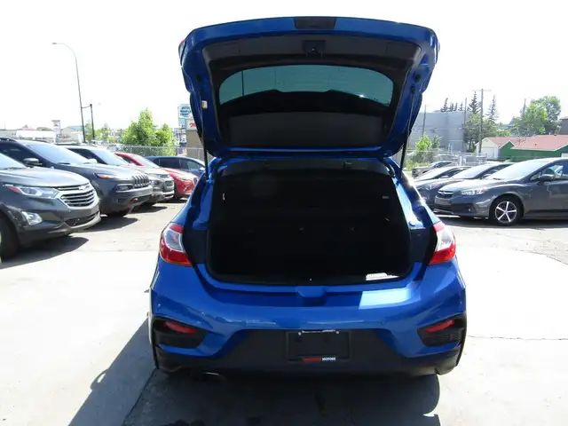 2019 Chevrolet Cruze LT HB RS PKG 1.4L TURBO B.S.A/CAM/H.SEATS/C in Cars & Trucks in Calgary - Image 35