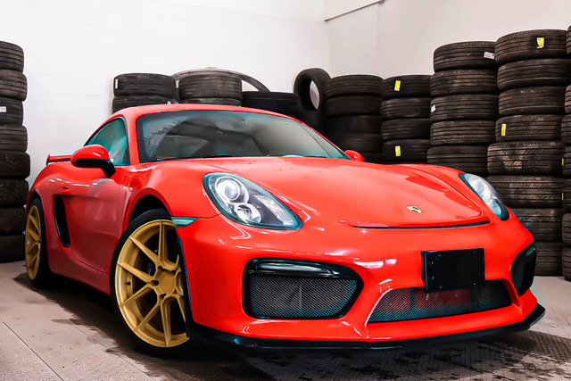 2015 Porsche Cayman RWD + MANUELLE + CUIR MAGS FERRADA 20 POUCES in Cars & Trucks in Laval / North Shore