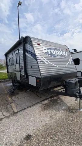 This lightweight couples unit was kept very clean, and is now shop checked and ready to go.Front que...